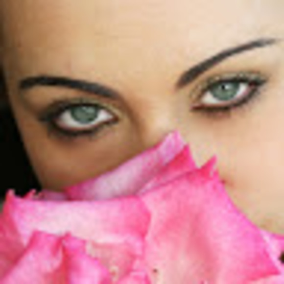 Meet your Posher, Gabrielle - Picture 1 of 1